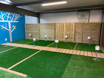 Voortuin met kunstgras in Almere